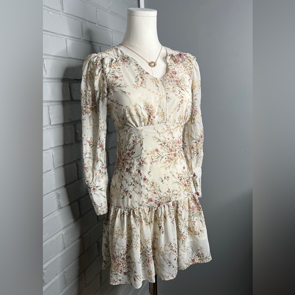 Floral Cream Floral Long-Sleeve V-Neck Dress Size Small